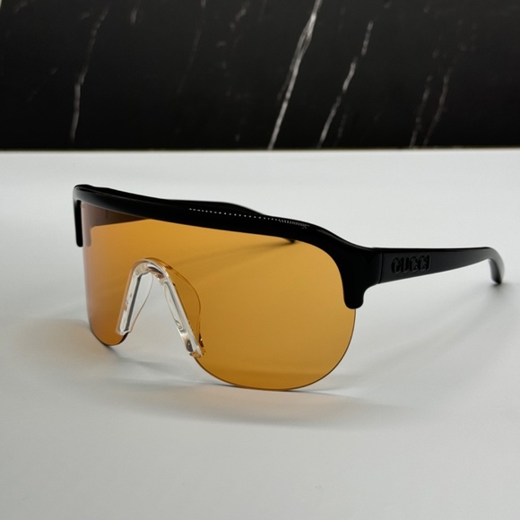 NEW GG1645S 005 GUCCI BLACK ORANGE SHIELD UNISEX GUCCI SUNGLASSES - Picture 1 of 11